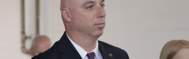 Prva Macutova mobilna kancelarija u Vranju, koordinator Nenad Tasić Taske