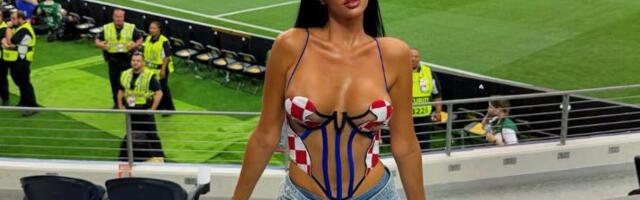 Vrućeee u Dalasu: Ivana vođa navijača, a njen “dres” više pokriva nego što otkriva (FOTO/VIDEO)