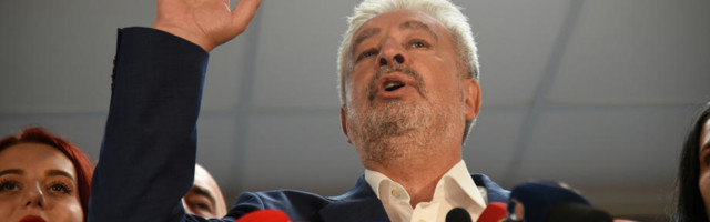 ISTORIJSKI DOGOVOR: Pobednička opozicija Crne Gore potpisala sporazum