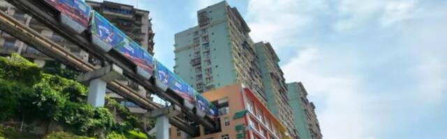 Grad u kom voz prolazi kroz zgradu: Spektakl koji turisti ne propuštaju