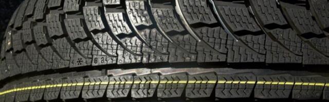 Zašto nove gume imaju pruge u boji na gaznom sloju i šta one zapravo znače