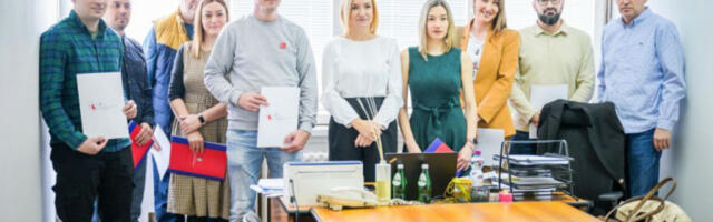 NASTAVLJA SE MASOVAN POVRATAK ZDRAVSTVENIH RADNIKA IZ INOSTRANSTVA! Još 14 medicinara se vratilo u Srbiju, među njima i dva bračna para ! (FOTO)