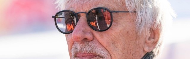 Tata u devedesetoj godini: Bivši vlasnik Formule 1 očekuje dete četvrto dete