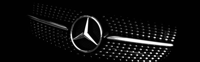 Rivali sa stilom: BMW i Porsche na genijalan način čestitali Mercedesu rođendan