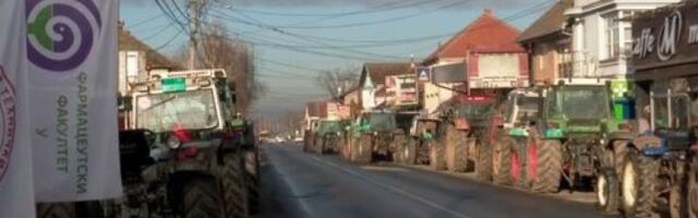 Nema dogovora: Proizvođači mleka napustili sastanak sa ministrom, nastavljaju blokadu puteva