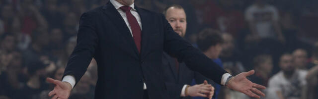 Saša Obradović rekao par reči - i otišao! Treneru Zvezde veoma teško pao poraz u derbiju