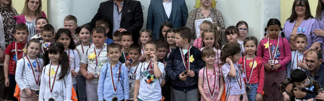 Караван „Растимо заједно”  у Босилеграду, кључна непосредна комуникација с породицама