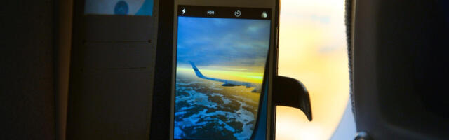 Fotografisanje u avionu može da vas dovede u problem: Ovo putnici često ne znaju