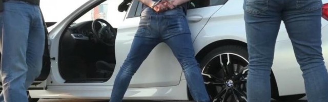 DILER SA NOVOG BEOGRADA UHAPŠEN U ČAČKU: Uhvaćen sa 3,13 kilograma marihuane