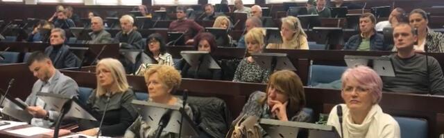 Čačanski odbornici potvrdili odluku Vlade o pomoći srednjoškolcima, opozicija protiv