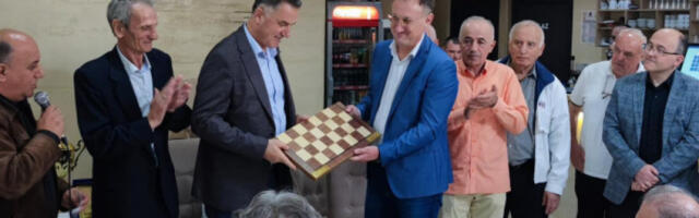 Predsednik Šahovskog saveza Srbije otvorio Bajramski turnir