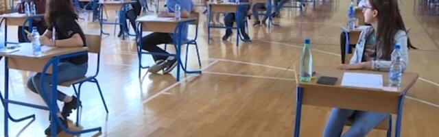 JUČE POLAGALI SRPSKI, DANAS MATEMATIKU! Pitanja i odgovori s mature! ČITAJTE U SRPSKOM TELEGRAFU! Poklon dodatak POTROŠAČKA PATROLA!