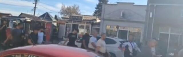Srbi s Kosova koji su krenuli da podrže Vučića nisu se proveli baš najbolje u Mrčajevcima (VIDEO)