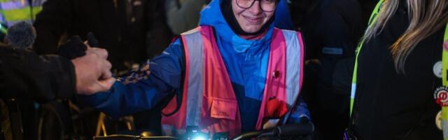 Kako Rojters piše o protestu u Novom Pazaru?