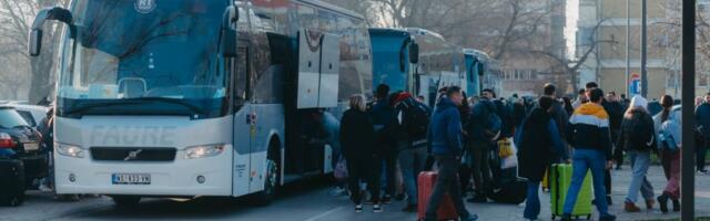 Prva grupa novosadskih studenata krenula na Kopaonik, sa njima i kolege sa Kosova i iz Banjaluke