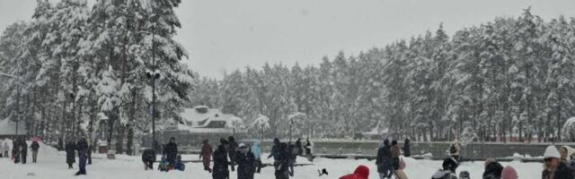 Za samo 24 sata pašće pola metra snega i do 20 litara kiše: Vraća se zima na velika vrata, ovi delovi Srbije biće na udaru nevremena! RHMZ upalio alarm