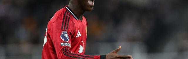 Фудбалер Коби Мејну продужио уговор са Манчестер јунајтедом