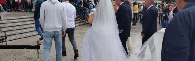 Mlada iz Italije i mladoženja iz Srbije izgovorili sudbonosno "da" pod pojasom Presvete Bogorodice: Mladenci opisali čudesno venčanje u Hramu Svetog Save (FOTO)