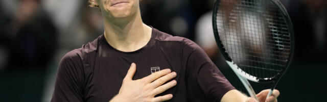 NOVAK ĐOKOVIĆ U NEVERICI! Vimbldon promenio važno pravilo i pomogao Janiku Sineru!