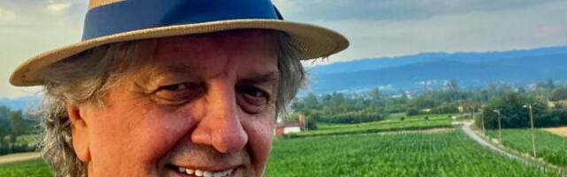 "Ni Ibica, ni Tasos, ni Maldivi, već prelepa Srbija" Evo gde Radoš Bajić provodi godišnji odmor: Otišao na selo, pa poručio: Ako mi zavidite..."