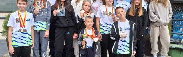 Plivački klub “Leskovac” osvojio 12 medalja, Vuk Janković proglašen za najboljeg plivača