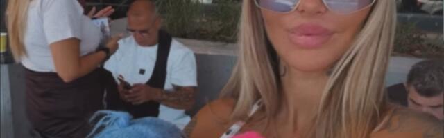 PRVI SNIMAK ANELI AHMIĆ SA AERODROMA: Spakovala kofere i krenula za Dubrovnik, pa IZUSTILA SAMO OVO! (FOTO)