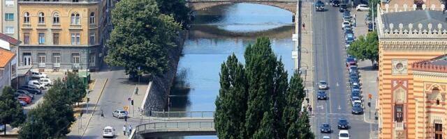 NE MOGU BEZ MENTORA: Stranke "trojke" i zvanično Sarajevo odbili ponudu za dogovor o raspletu krize u BiH