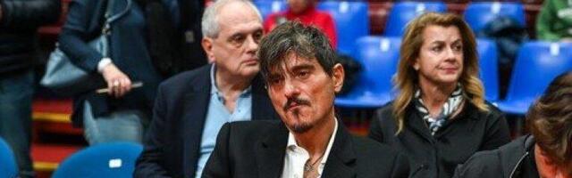 JANAKOPULOS NASTAVLJA SVOJ ŠOU! Grk zove sudijski trojac u SVOJU KUĆU!