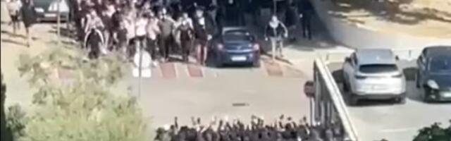 Šire se snimci masovne tuče u Splitu: Vidi se da je dogovoreno, ima teško povređenih, među njima i policajac (VIDEO)