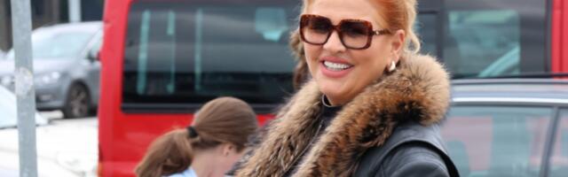 Ćana kao kao Desingerica i Vojaž: Evo u kakvim kolima se vozi pevačica narodne muzike