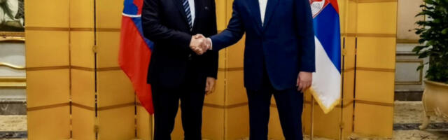 "SRBIJA JE SUVERENA DRŽAVA, A NJEN PREDSEDNIK SUVEREN POLITIČAR"! Javio se Fico iz Brisela i poslao poruku podrške Vučiću, ali opleo i po EU! (FOTO)