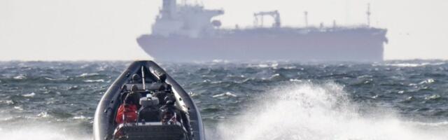 Švedska preuzela tanker za koji veruje da je napravio naftnu mrlju na Baltiku i da pripada Rusiji