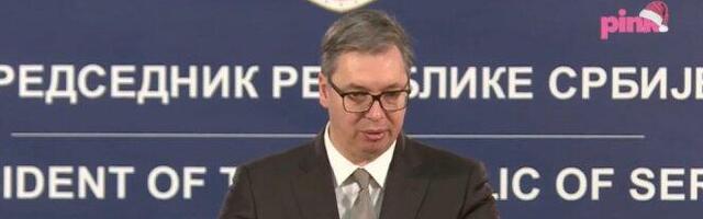 (Uživo) VUČIĆ SE OBRAĆA JAVNOSTI: Ovo nisu stvari za brzopletu reakciju - Srbija neće sprovoditi sankcije protiv svog naroda!