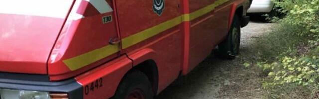 NESREĆA U NEGOTINU! Mašina "uvukla" ruku radnika! Reagovali vatrogasci!