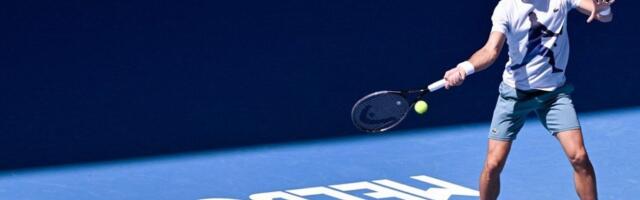 Novi skandal Bruka, sram vas bilo! Australijen open razbesneo Novakove navijače! (FOTO)