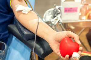 Апел даваоцима крви да помогну петнаестогодишњакињи повређеној у пожару на Дорћолу