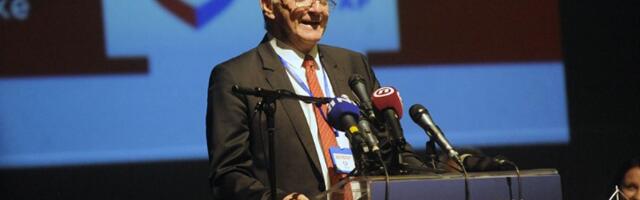 Lopandić: Uplašen dolaskom 1. novembra Vučić trese ruskim rešetom