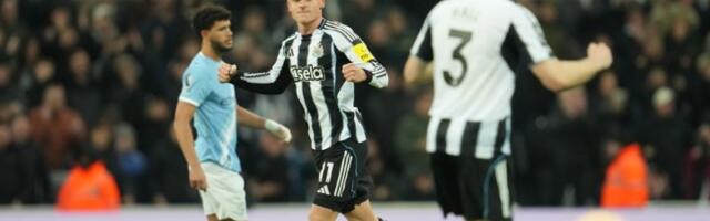 Njukasl srušio Siti: Arsenal trlja ruke