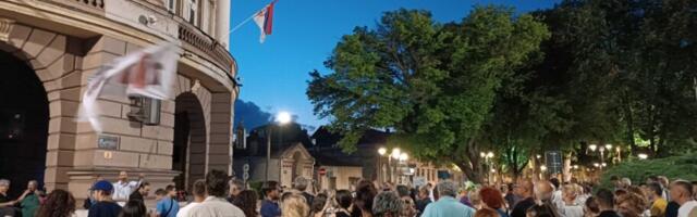 Slobodni univerzitet u Nišu osuđuje suspenziju sekretarke beogradskog Univerziteta