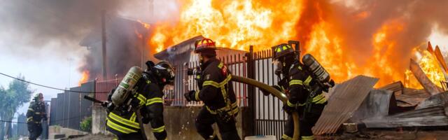 Požar u Sarajevu kod Hotela Grand: Gust dim nad Velešićima