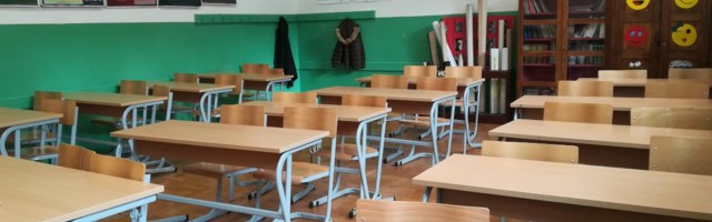 U školama u Nišu prosečno jedno ili dva odeljenja prešla na onlajn, među njima i prvaci OŠ “Ratko Vukićević”