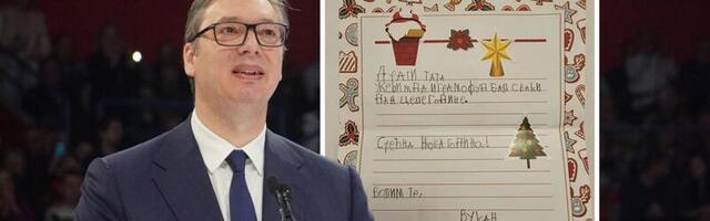 "Dear dad, I want us to play football every day, all year": President's 6-year-old writes him New Year card