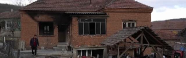 "OVA KUĆA JE BILA PUNA SMEHA I SREĆE": Požar uništio tek sređen dom porodice sa sedmoro dece u selu kod Zaječara, štetu ne mogu sami da saniraju