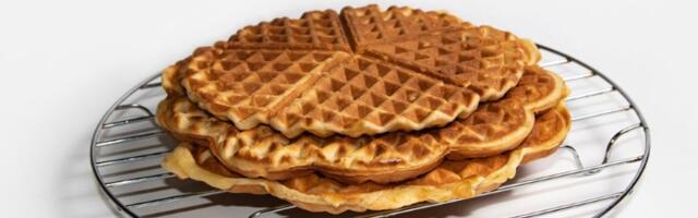 Starinski recept za bakin kolač: Neodoljivog je ukusa, a ostaje svež i do 7 dana