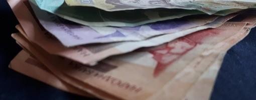 Građani Srbije u proseku štede 5.210 dinara mesečno