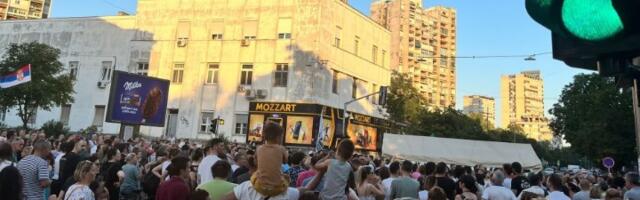 Blokade u Zemunu i na Voždovcu: Građani ogradama i kontejnerima zagradili ulice (FOTO, VIDEO)