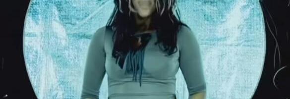 LUKAS KRIO DA JE S NJOM,POBEGLA IZ SRBIJE JER JE JURIO MOĆNIK, PA UPUCANA NA KUĆNOM PRAGU: Životna priča pevačice koja bi danas slavila 48. rođendan