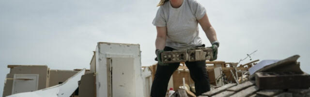 Серија торнада у Америци нанела велику штету