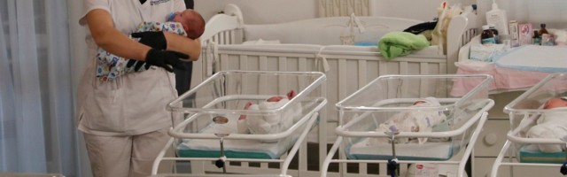 Predlog nove strategije za podsticaj rađanja: Pet hiljada evra po detetu