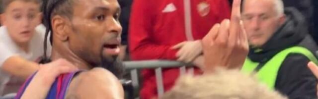 Panter pokazao Delijama SREDNJI PRST, pa poručio: Znate šta su mi rekli, svi to znaju! (VIDEO)